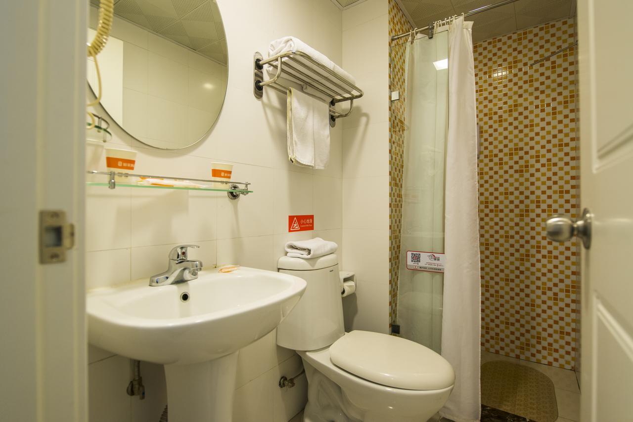 Home Inn Chengdu Kuanzhai Alley New City Square Eksteriør billede
